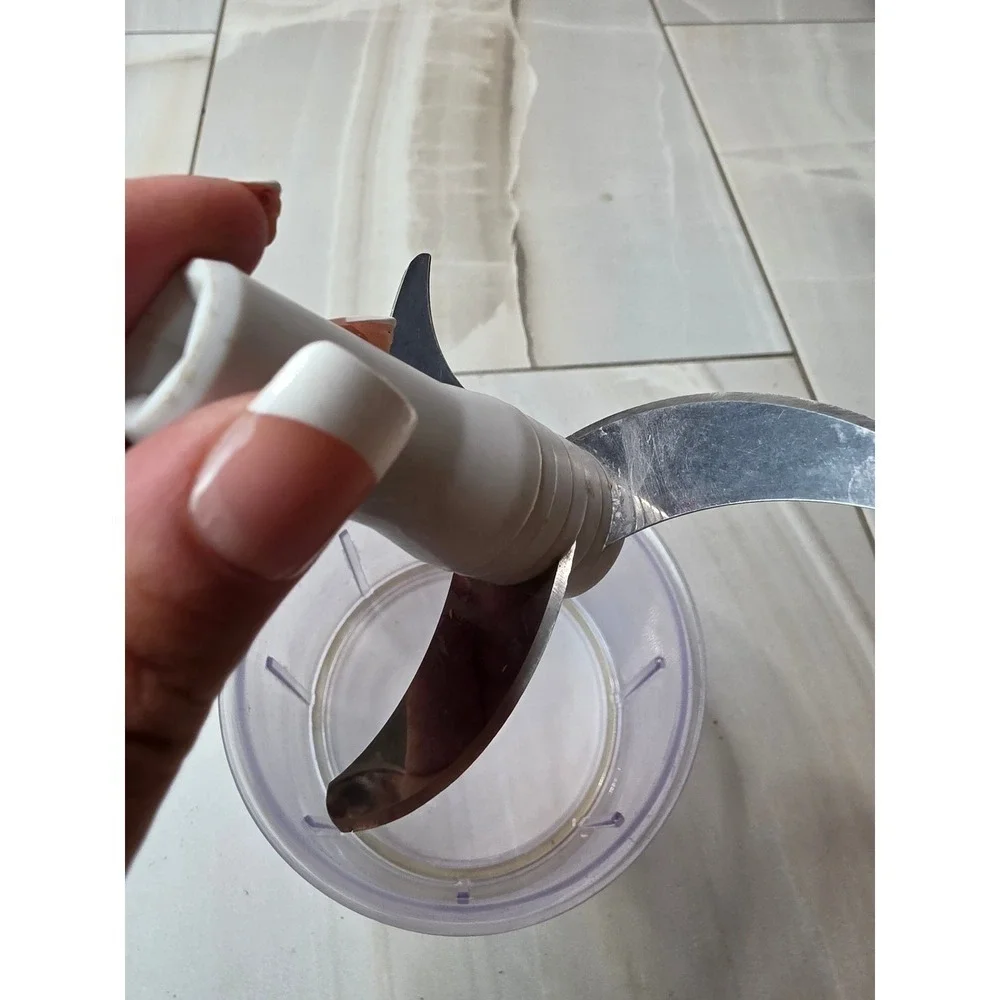 The Pampered‎ Chef Manual Food Processor 3 Cup White Hand Crank Chopper 2593 A2